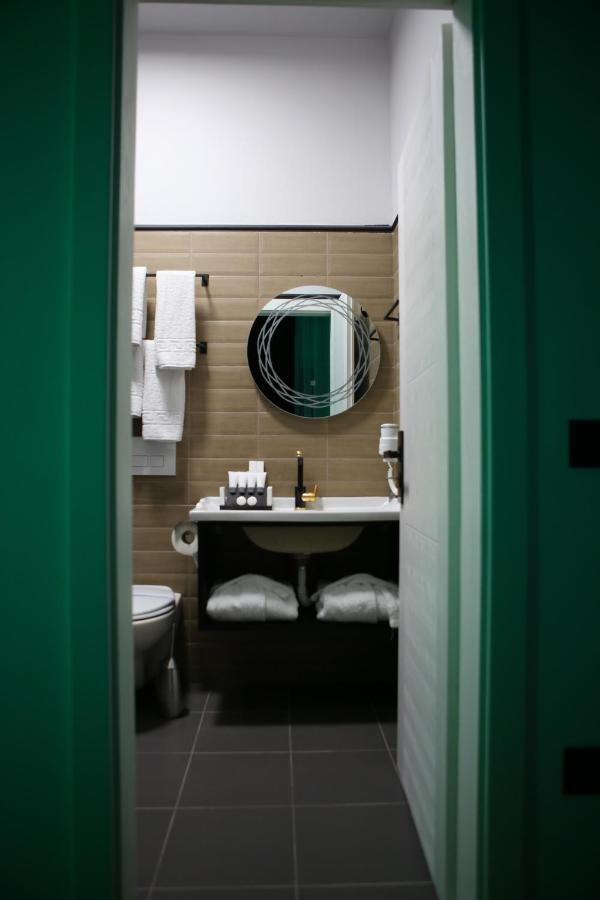 Dark Hotel Tirana Shkoze Bagian luar foto