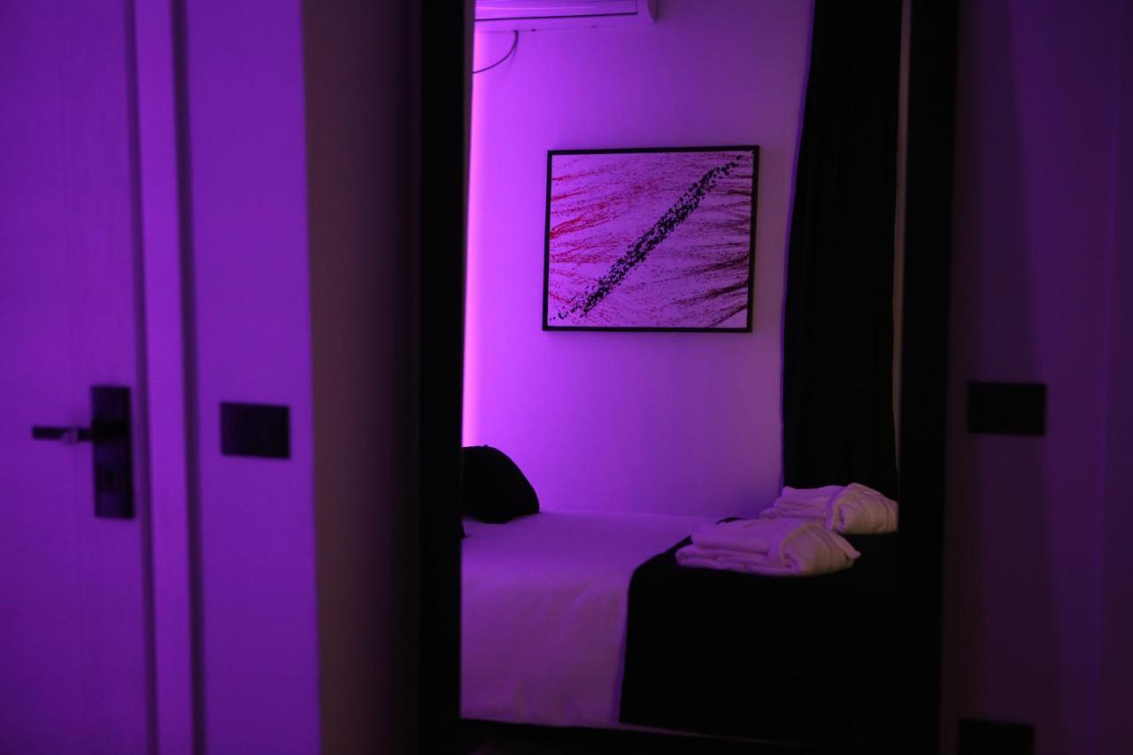 Dark Hotel Tirana Shkoze Bagian luar foto
