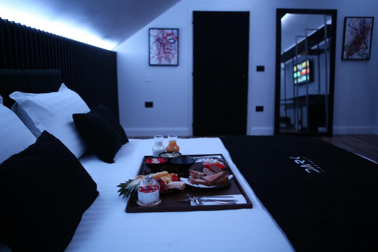 Dark Hotel Tirana Shkoze Bagian luar foto