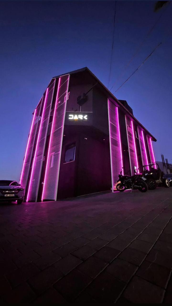 Dark Hotel Tirana Shkoze Bagian luar foto